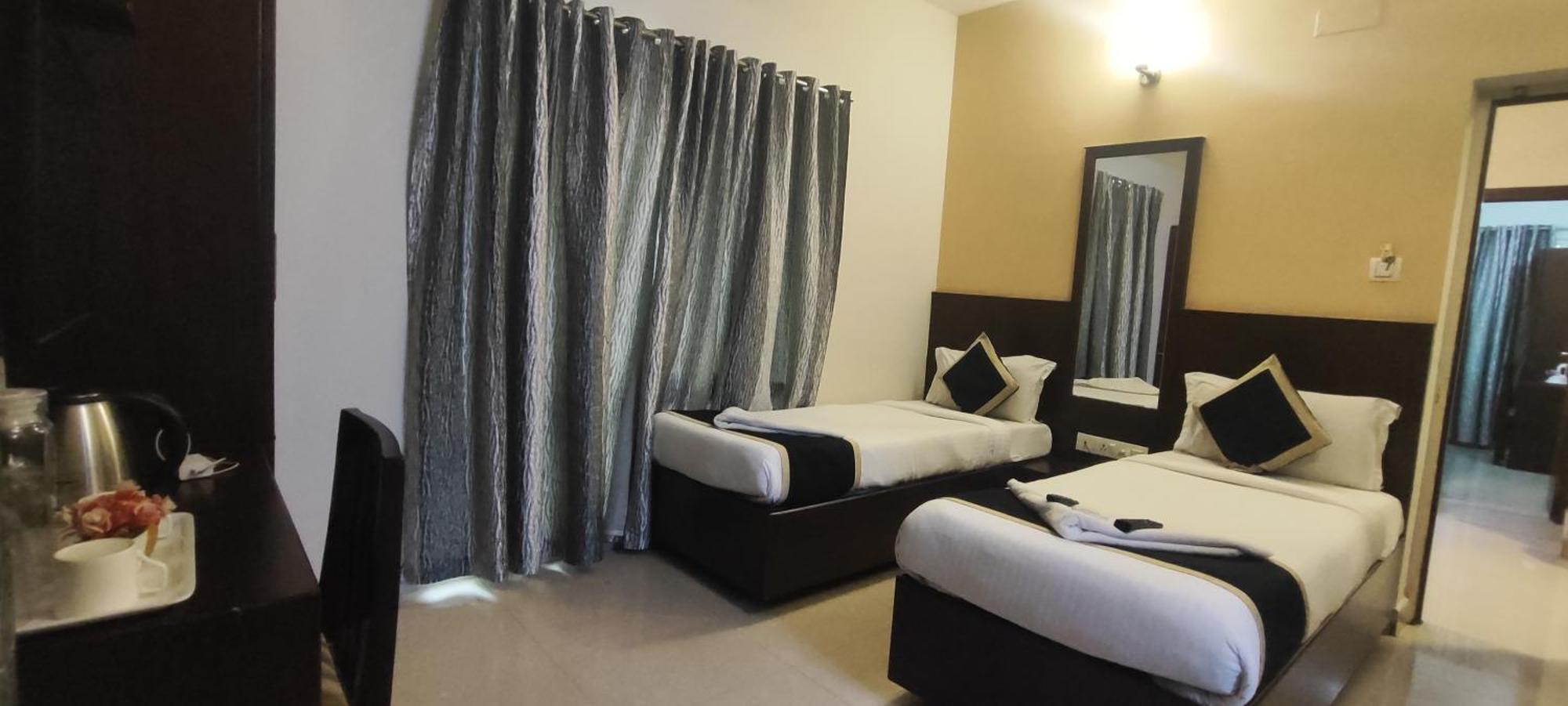 Sky Gate Hotel Near Apollo Main, Women'S & Children'S Us Consulate Sankara Netralaya Goethe Institute Prestigepalladium Shastri Bhavan Senmozhi Poonga Raj Ratnam Stadium Taj Coromandal India Oil Bhavan Dr Mohan'S Diabetics Vac Madrás Exterior foto