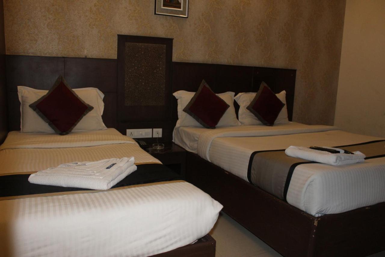 Sky Gate Hotel Near Apollo Main, Women'S & Children'S Us Consulate Sankara Netralaya Goethe Institute Prestigepalladium Shastri Bhavan Senmozhi Poonga Raj Ratnam Stadium Taj Coromandal India Oil Bhavan Dr Mohan'S Diabetics Vac Madrás Exterior foto