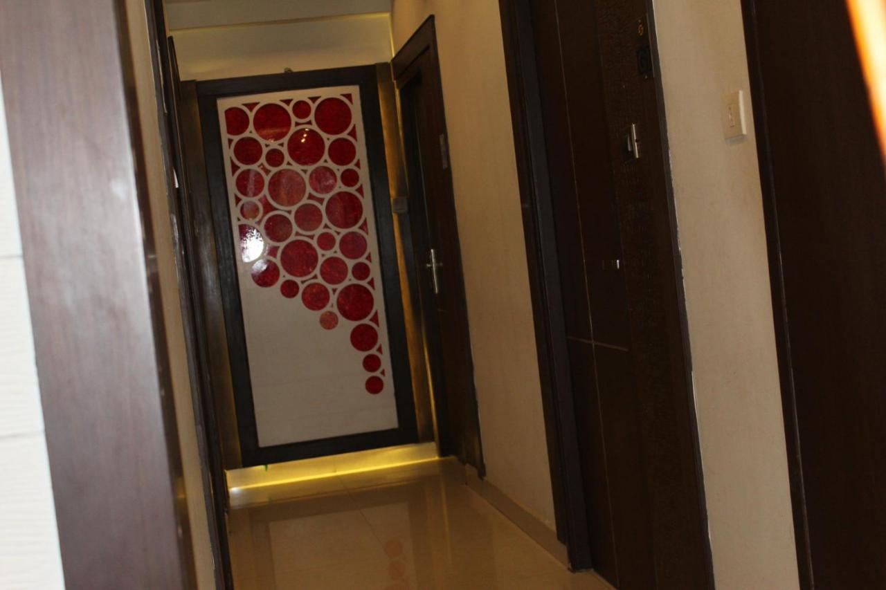Sky Gate Hotel Near Apollo Main, Women'S & Children'S Us Consulate Sankara Netralaya Goethe Institute Prestigepalladium Shastri Bhavan Senmozhi Poonga Raj Ratnam Stadium Taj Coromandal India Oil Bhavan Dr Mohan'S Diabetics Vac Madrás Exterior foto